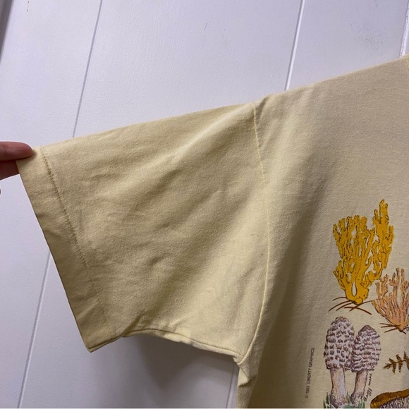Vintage 1993 Mushroom T-shirt Pale Yellow Mushrooms Anvil Single Stitch USA Rare - Picture 13 of 16